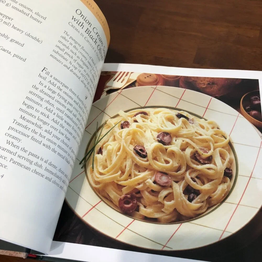 Williams Sonoma Pasta & Pasta Sauces Pre-Owned Vintage Cookbook Bundle o…